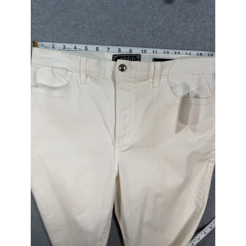 NYDJ White Flare Jeans Women 12 NWT Tummy Tuck 33 X 34 Inseam Stretch USA Bling - Picture 17 of 17